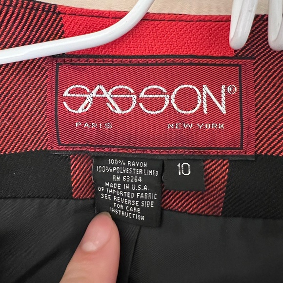 Sasson Red and Black Pattern Blazer with Shoulder pads and Black Skirt - Picture 3 of 7